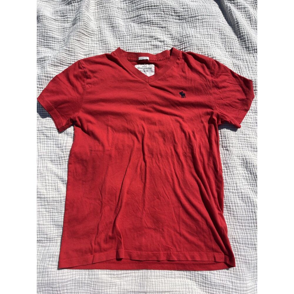 Abercrombie & Fitch Men’s Red T-Shirt – Size M